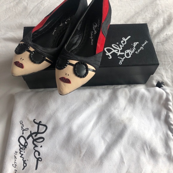 Alice + Olivia Stacey Face Flats - Picture 2 of 6